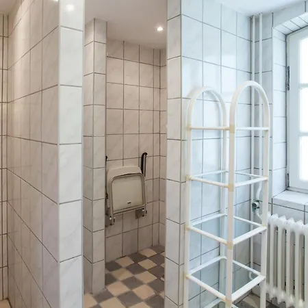 別荘 Magnificent In Sint Joost, Cleaning Included *