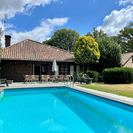 In With Pool & Bbq, Cleaning Included