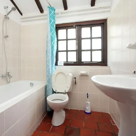 Magnificent In Sint Joost, Cleaning Included