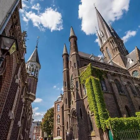 Magnificent In Sint Joost, Cleaning Included 別荘 *
